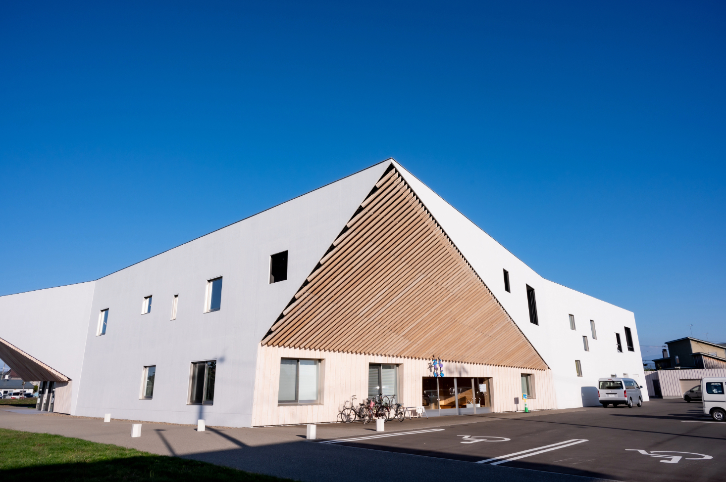 スノボ銀・竹内智香選手実家「昭和35年の勇駒荘」山野有情 ～雑草という名前の草は無い～