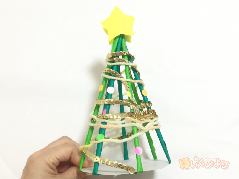 100均グッズで！ ちょこっと置けてかわいい♡手作りクリスマスツリー - 株式会社エバーセンス