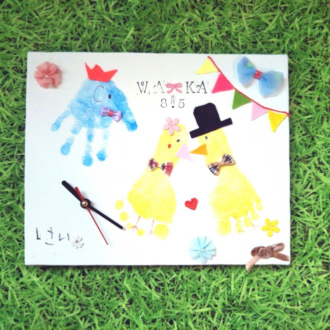 出産祝い フォトフレーム プレゼント 赤ちゃん 手形足型 フォト グッズ おしゃれ ベビー 男の子 女の子 粘土 汚れない 手形足型アート 写真立て台紙 成長記録LINEブランドカタログ 赤ちゃんの手と足跡記念品 - 新生児用ベビープリントフォトフレーム - ベビーシャワー