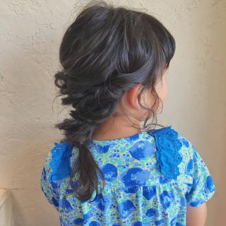 写真映え卒園式ヘア♡, ⁡, 他の投稿はこちら, @rie_kidshair_, ⁡, これから卒園、入学のお子さまも,多いのではないでしょうか❤️, 我が家も卒園なので, やることがいっぱい🥹✨, ヘアアレンジどうしようかなと, 考えてるママにオススメな,前から見ても可愛く, 写真映えもするハーフツインです🥰, ⁡, うちもまだまだどうしようかな悩み中なので, また何個かアップしますね❣️,