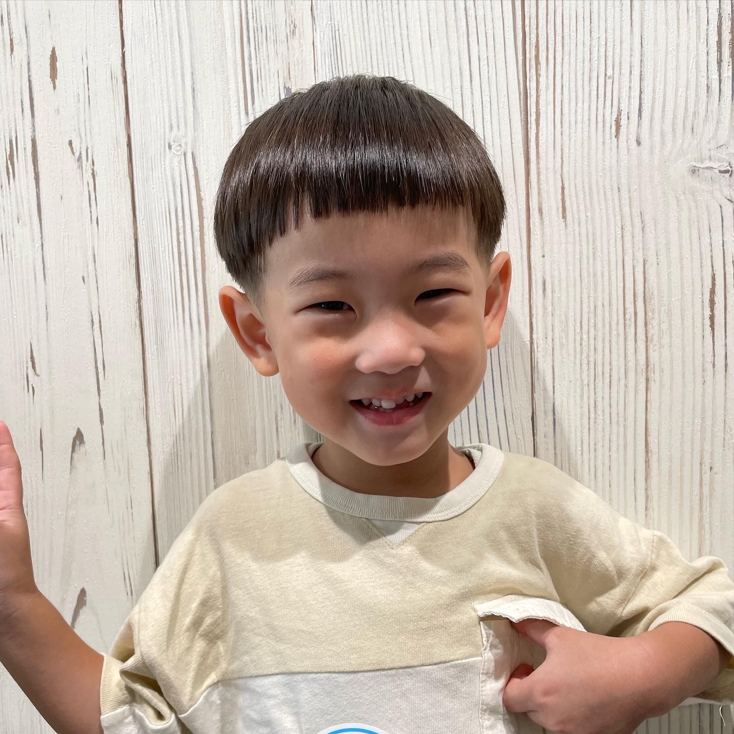 MINT NAOMIキッズマッシュルームカット面長×ショートの眉上・ショートバング×