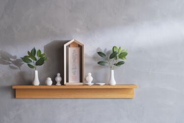 神棚掃除で運気アップ神様と波動がつながる“祈りの空間”を整える習慣 – スピリチュアルコラム・占い師ブログサイト占いクラウド