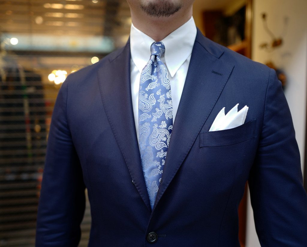 卒園式や卒業式の父親の服装は？おすすめスーツスタイルや選び方のポイントを紹介！ - ENJOY ORDER Magazine