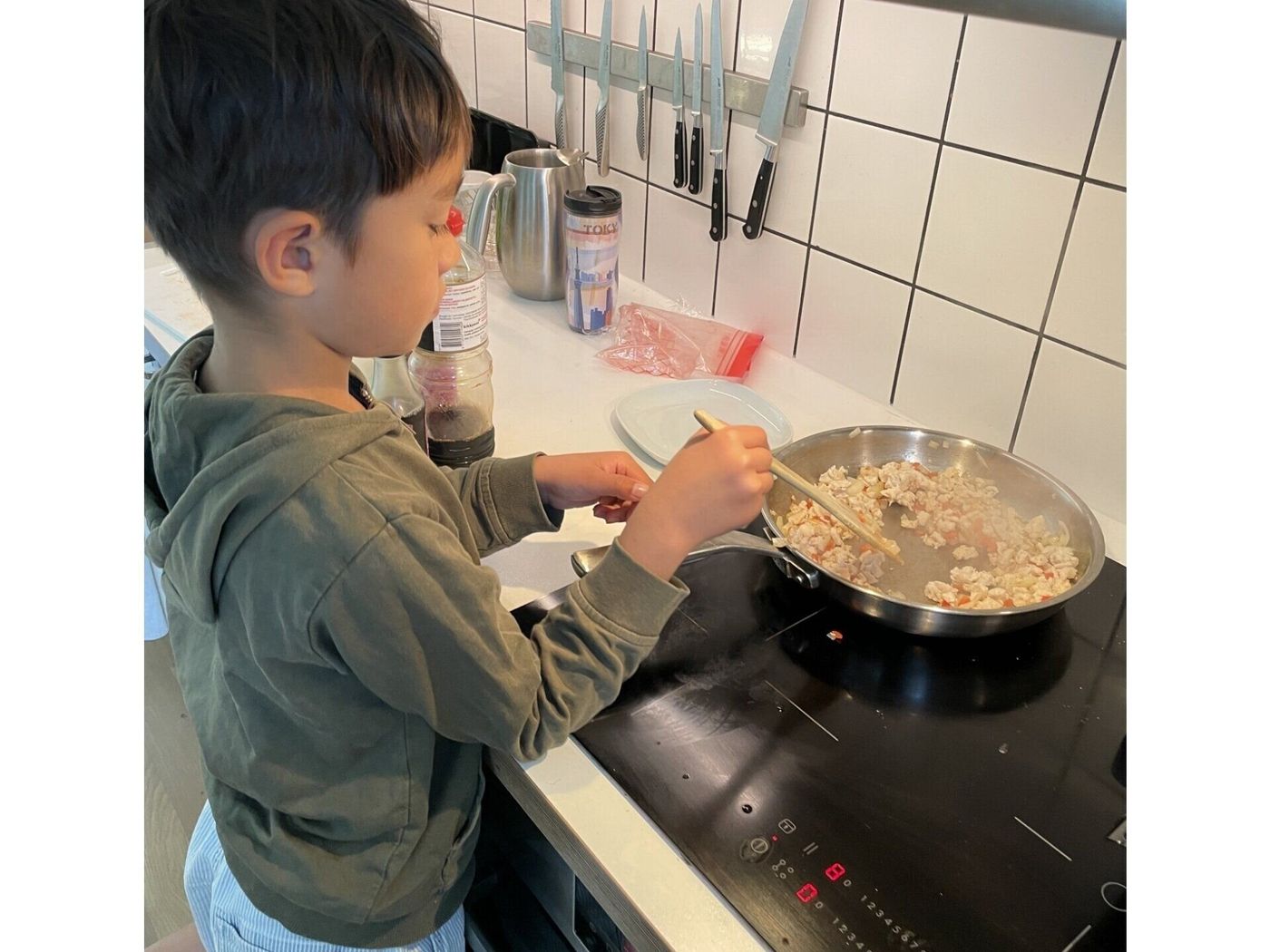 スウェーデンで暮らす国際同性婚カップル｡｢子どもは無理だ｣と思っていた僕たちが代理母出産で息子を授かるまで YouTubeふたりぱぱ たまひよ