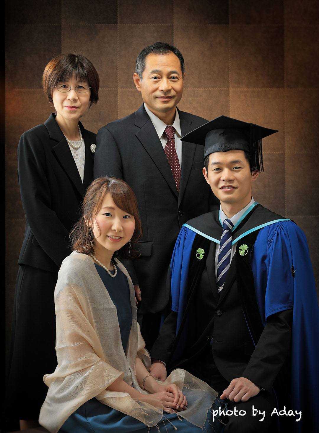 雨だったにもかかわらず、素敵な写真を」家族と一緒に卒業式当日の撮影OurPhoto アワーフォト