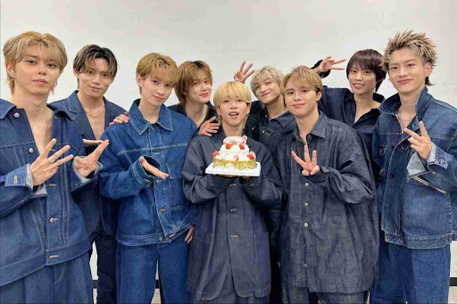 令和に誕生した新進気鋭の ダンスボーカルグループ BUDDiiS バディーズ が未発表曲「HOT CHEESE」を初パフォーマンス！EVENING - 音楽情報バイラルメディア本気で遊ぼう。音楽で