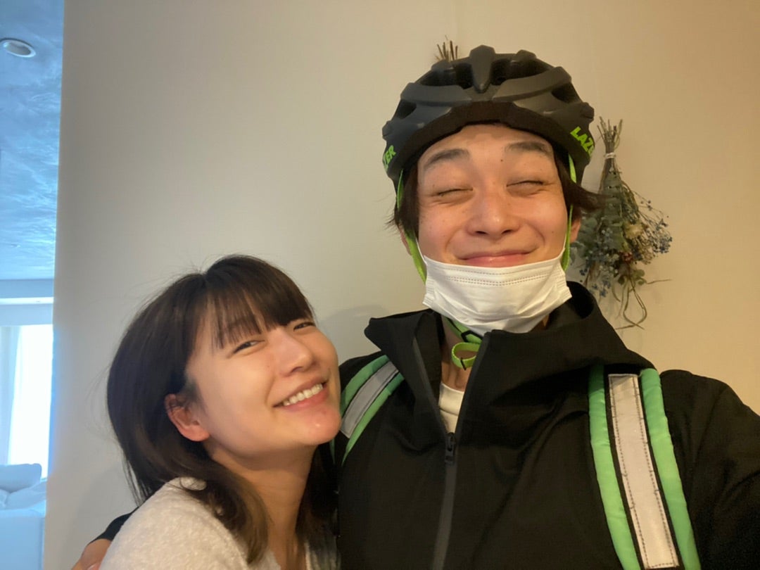 あいのり桃、６歳年下夫の顔出しショットを公開「マジイケメン」「素敵な夫婦」の声 - スポーツ報知