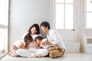 家族で楽しむマタニティフォト子どもや夫婦と一緒に作る特別な記念写真子供写真館 ユースマイル神戸・姫路・加古川・明石のフォトスタジオ