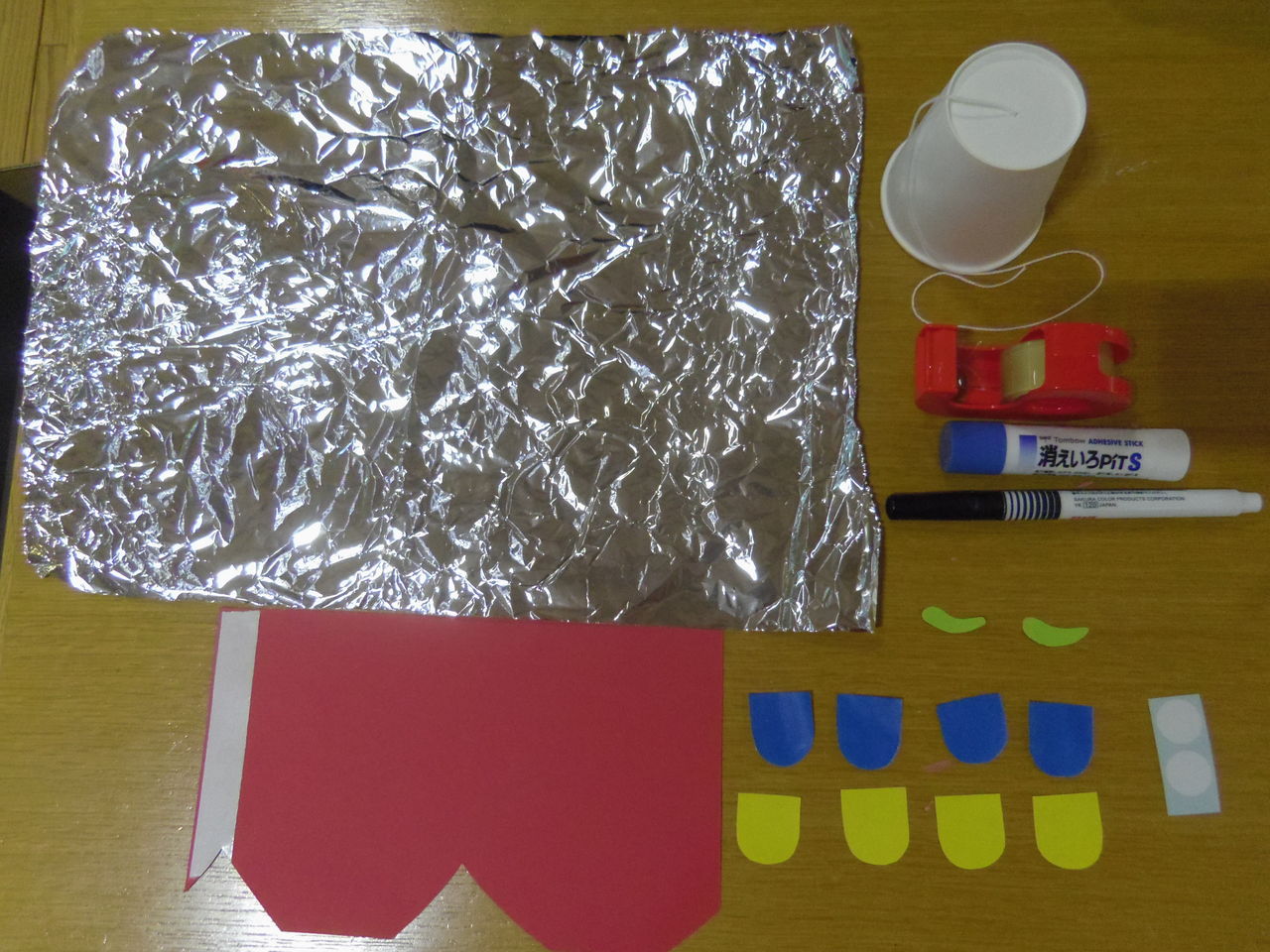 子供の日は親子で工作！簡単な手作りこいのぼりの作り方は？ 紙コップ編暮らしに役立つ情報局