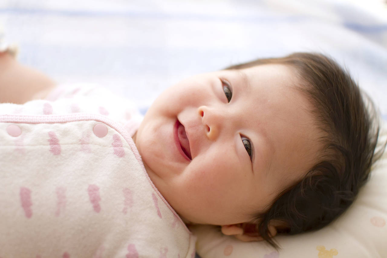 人見知りはいつから？赤ちゃんの人見知りの時期、原因と対処法とは？cozre コズレ 子育てマガジン