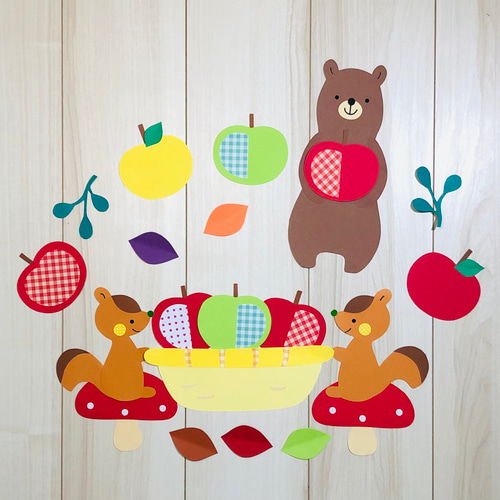 9月10月11月カラフルな子どもキャラクター保育壁面飾り 秋壁面製作 装飾 - メルカリ