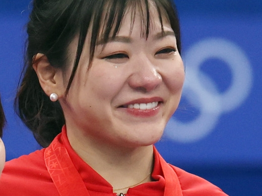 胸が熱くなります」吉田知那美、亡き父との幼少期ショットを公開。「いつでも待ってるよ」 - All About ニュース