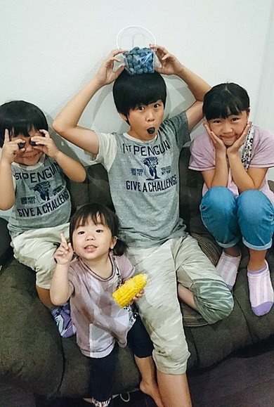 鈴木 福東日本大震災。 2011年、幼稚園から小学校に上がる年でした。被災された方や、毎日辛いニュースで心を痛めていた方に、「テレビに出ている僕を観て、元気をもらった」という声を小さな頃からよく頂きました。Instagram