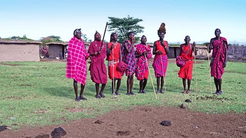 マサイの部族リーダー・ウィリアム氏に直接聞いてみた！ 色鮮やかなマサイ・ビーズのあれこれFragments