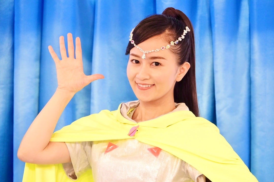 タラスズ、ゼナゼナ星に帰ります。 ５年間務めさせていただいた番組「ニャン！宇宙！放送チュー！」を卒業することになりました。 初めてニャンちゅうとベラボラに会った時、私はまだ19歳で、こんなにも長い間宇宙人として生きると思っていませんでした。ニャンちゅうの