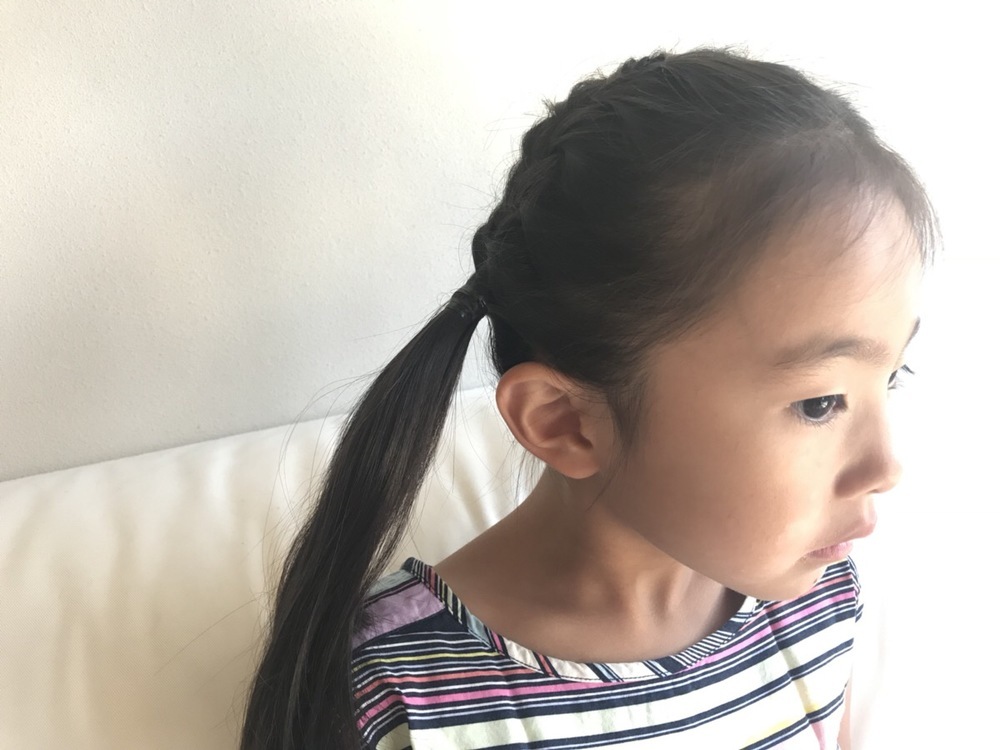 子どもの前髪の切り方！ママが簡単にできる方法は？伸ばしかけアレンジも3ページ