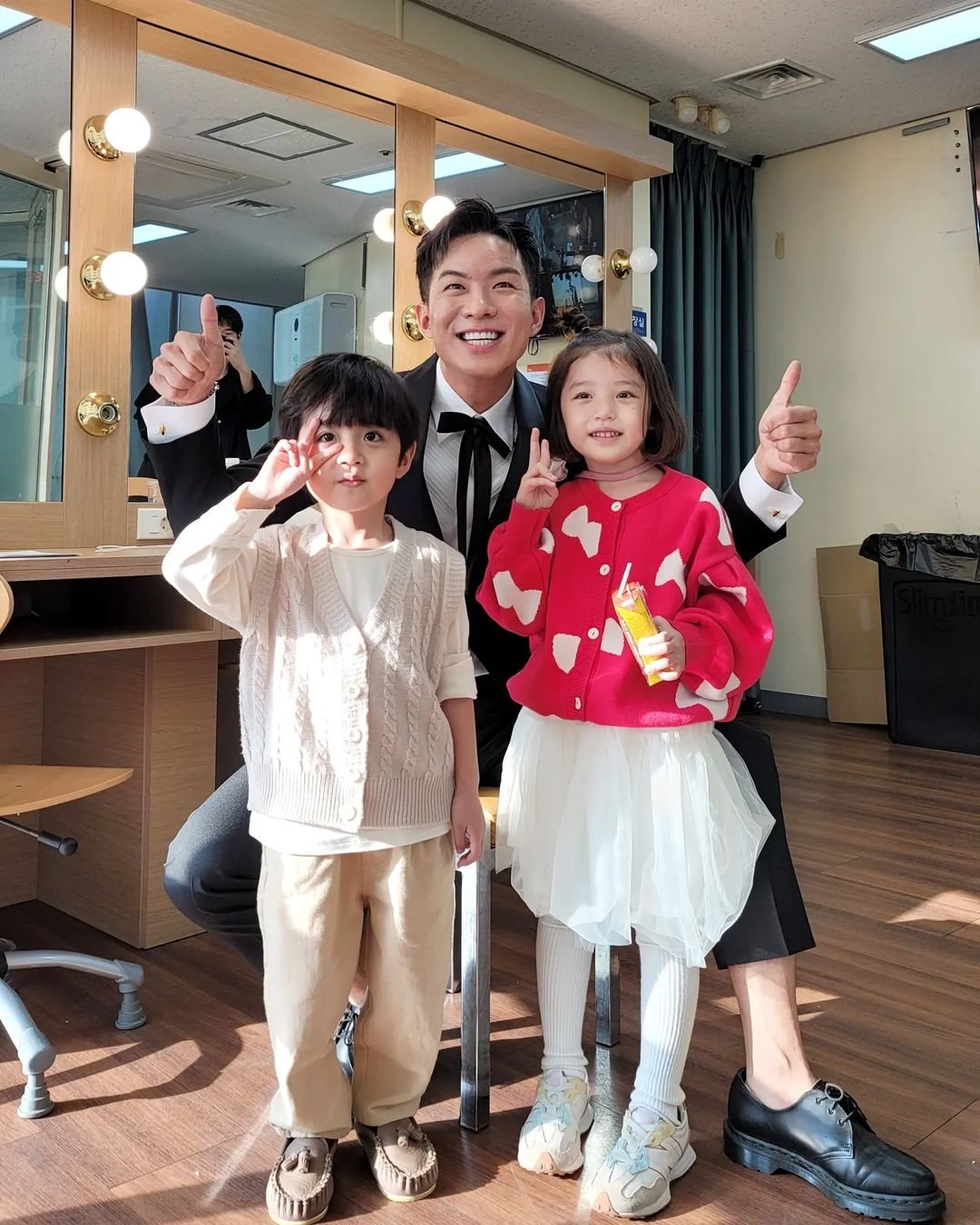 韓国で子役として活躍しているロウンくんって二重整形ですかね？両親の- Yahoo!知恵袋