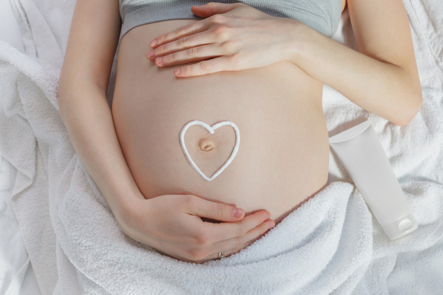 妊娠後期 28週～39週・臨月の過ごし方！運動・外出など気をつけたいことママびよりウェブ