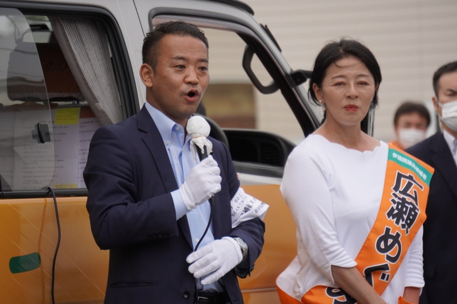 エッフェル塔、不倫疑惑、家宅捜索 離党の広瀬氏、岩手県連に大打撃毎日新聞