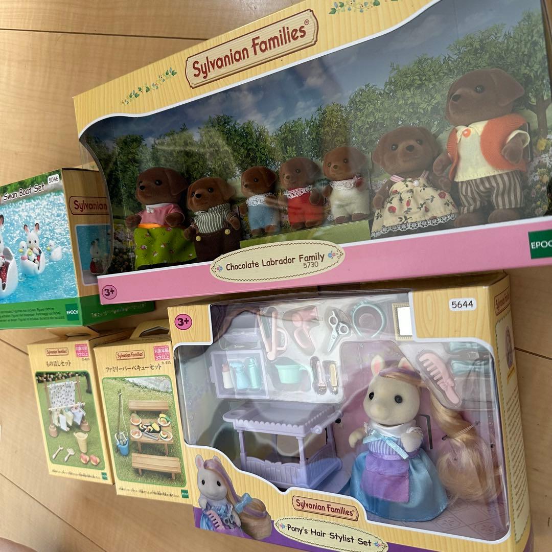 Amazon.co.jp: シルバニアファミリー チョコレート ラブラドール ファミリー UK版並行輸入品: おもちゃ