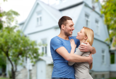 肩を抱き寄せる男性心理15選酔って肩を組む男は何目的？Cuty