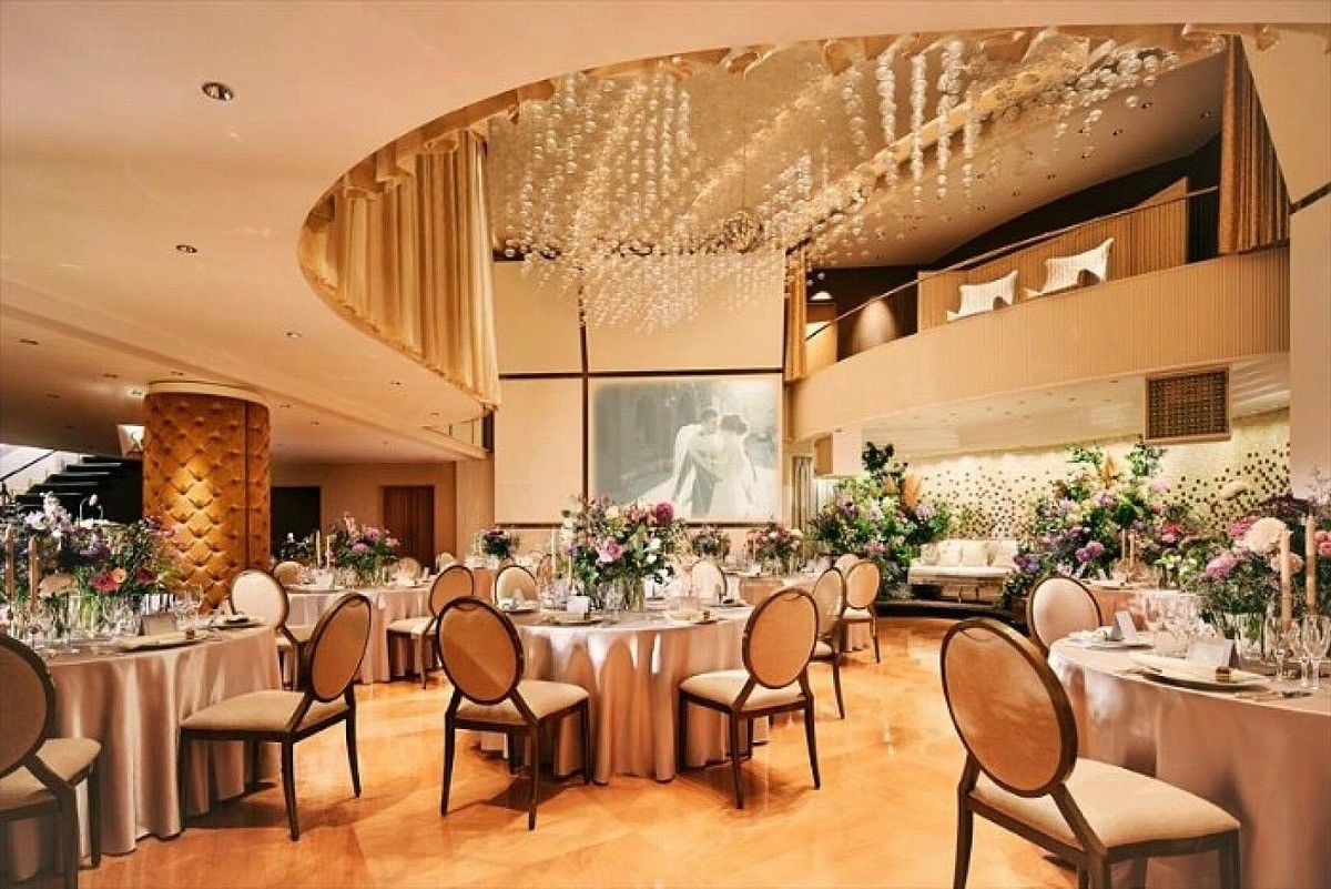 迷ったらコレ！結婚式にトレンドカラーを取り入れたい♡おすすめの招待状5選アツメル結婚式レシピ 買える結婚式アイテム WeddingMart ウェディングマート