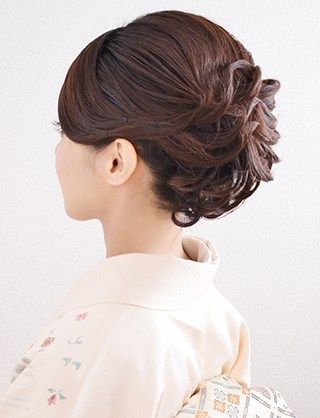 入学式・卒業式ママにオススメの着物の髪型 ボブのヘアアレンジ