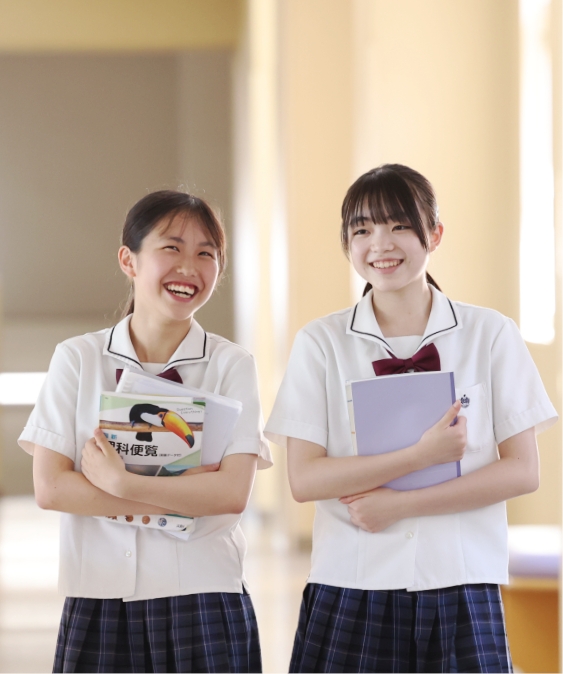 笑顔の女子中学生 写真素材6826724- フォトライブラリ