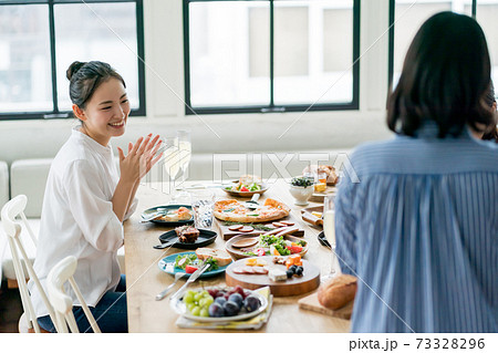 バチェロレッテパーティーならホームパーティー姫会 - 女子会におすすめ