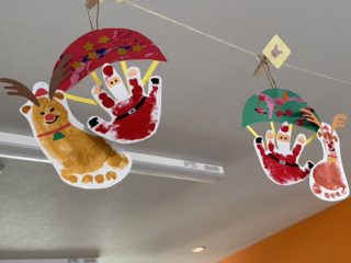 みんなの投稿 0歳児足型アートトナカイ保育と遊びのプラットフォーム ほいくる