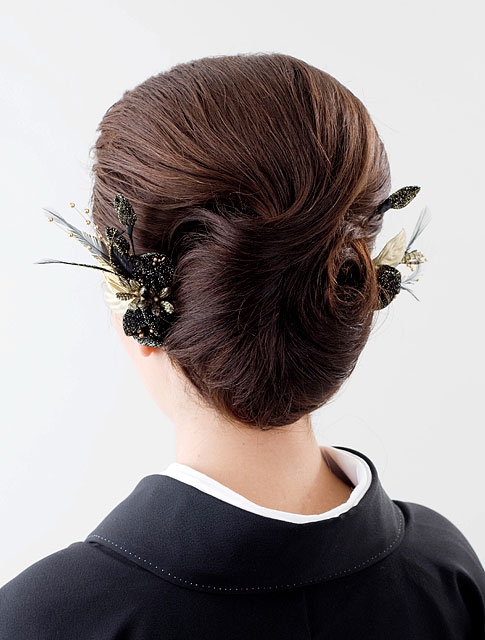 ロングドレスに似合うヘアスタイルって?新郎新婦の母親ドレス マザードレスレンタル