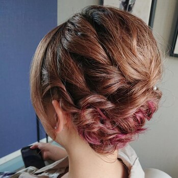 ツインテール ブライダルにオススメなヘアアレンジ 9結婚式