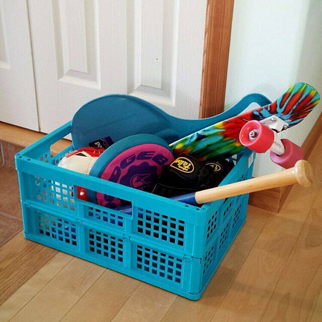 手をつないで歩く親子 家族の後ろ姿 イラスト素材7282741- フォトライブラリ