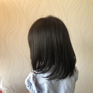 フロントを作ってイメージチェンジ！とっても可愛い小さなプリンセス👑💍💖PrivatesalonUP常滑市美容室常滑市ヘアサロンキッズカットレイヤースタイルレイヤーカットミディアムヘア