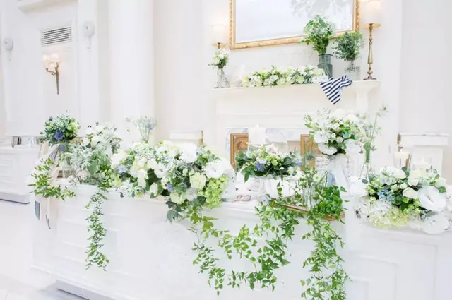 夏の花、ひまわりいっぱい♪メインテーブル装花: 藻岩シャローム教会札幌の結婚式場