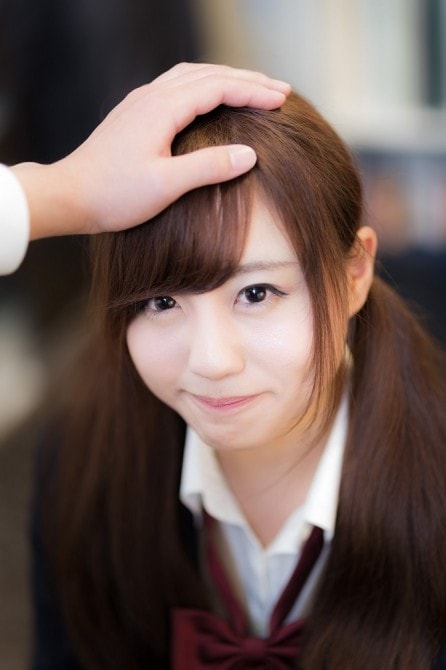 手話で“頭を撫でる”意味 Sign.6_2