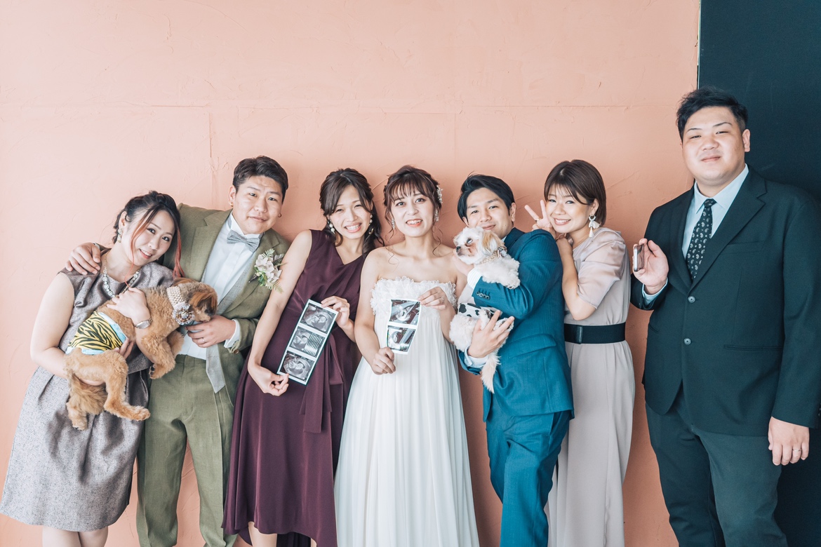 兄弟写真仲良し4兄弟♡ 同じポーズではいチーズ上手にできました👏 一番下の弟くんも頑張ってくれました ^^ ♪𓇠𓇠𓇠𓇠𓇠𓇠𓇠𓇠𓇠𓇠 ～年賀状用に家族写真、兄弟写真お考えの方へ～ お得な少カットデータプランが新登場致しました☆撮影料550円データー7