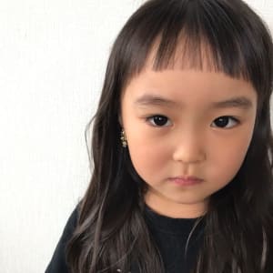 2025年秋 丸型の顔におすすめで子供に似合う丸型の顔におすすめ髪型 ヘアカタログ・ヘアスタイルミディアム を探す - OZmallビューティ