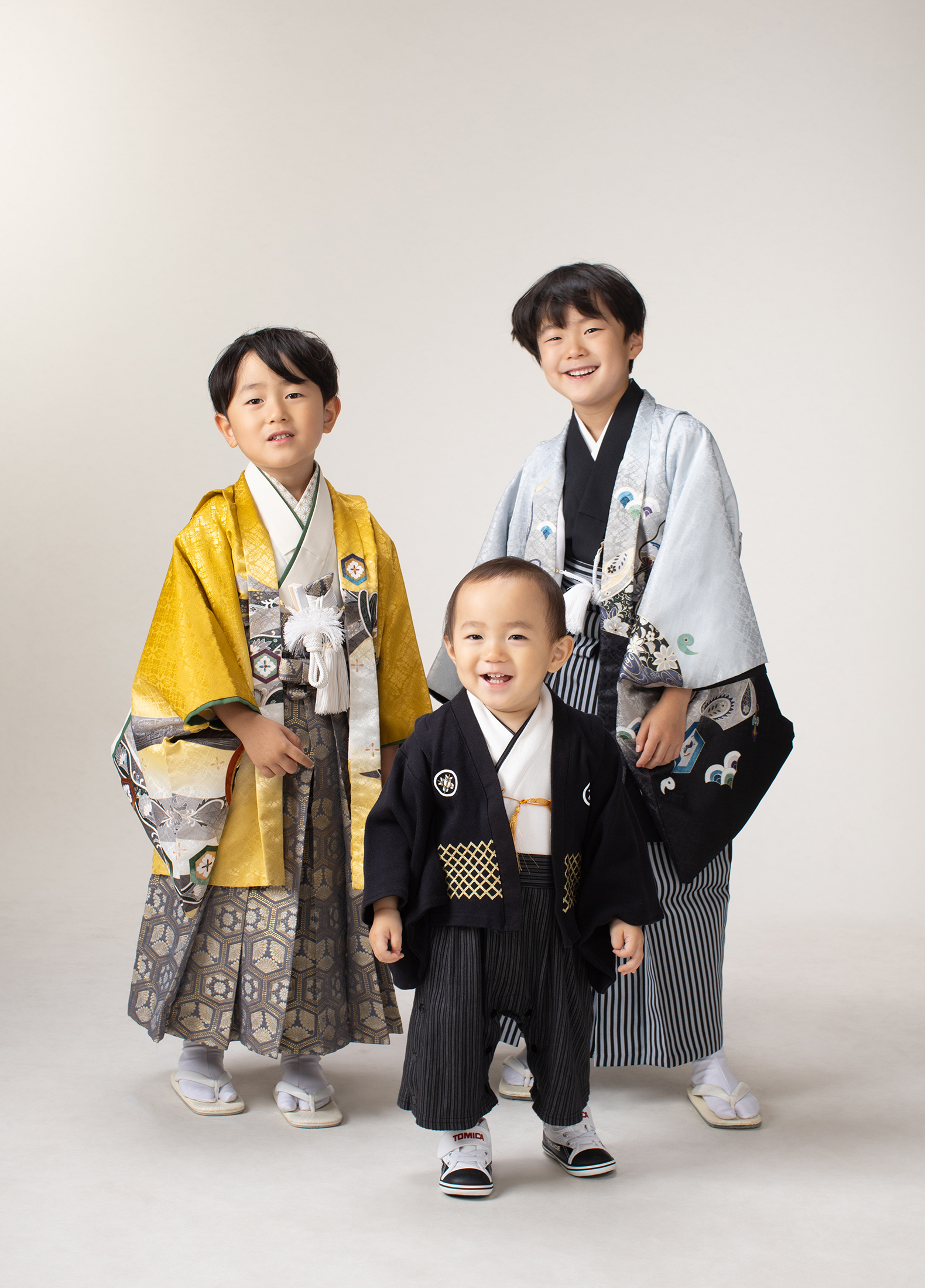 兄弟姉妹の七五三は同時にやる？別々？それぞれのメリットや費用など七五三写真にまつわる豆知識姫路市のフォトスタジオ小林写真館・スタジオストーリ