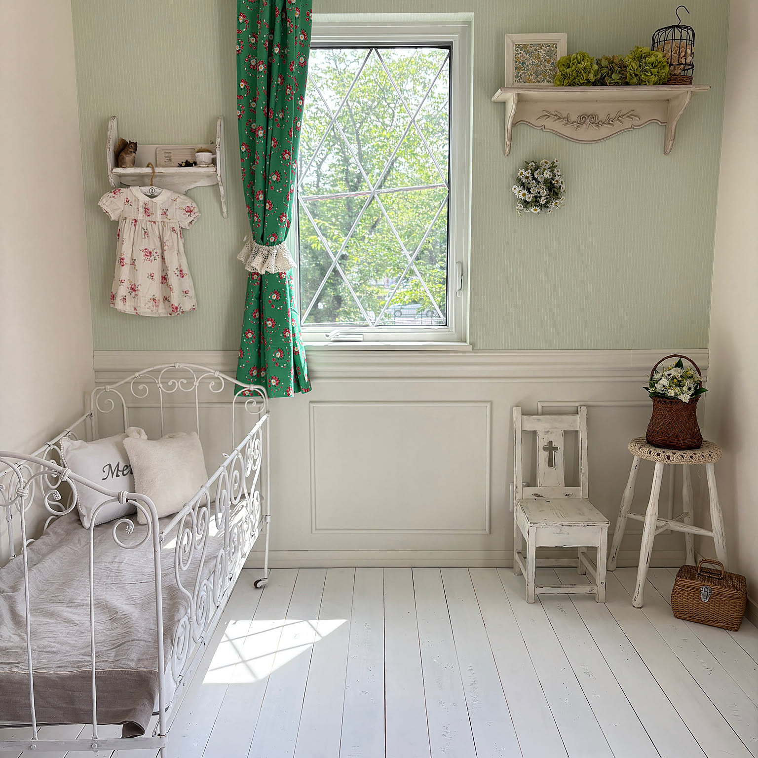 ベビーベッドのリメイク使わなくなったら改造！DIYで勉強机や棚にも♪kosodate LIFE 子育てライフ