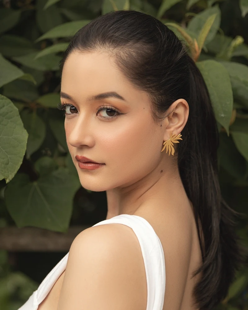 ネパール人家族に日本のお土産を渡した結果「いいキャラしてるww」 1 3ライフスタイル ねとらぼ