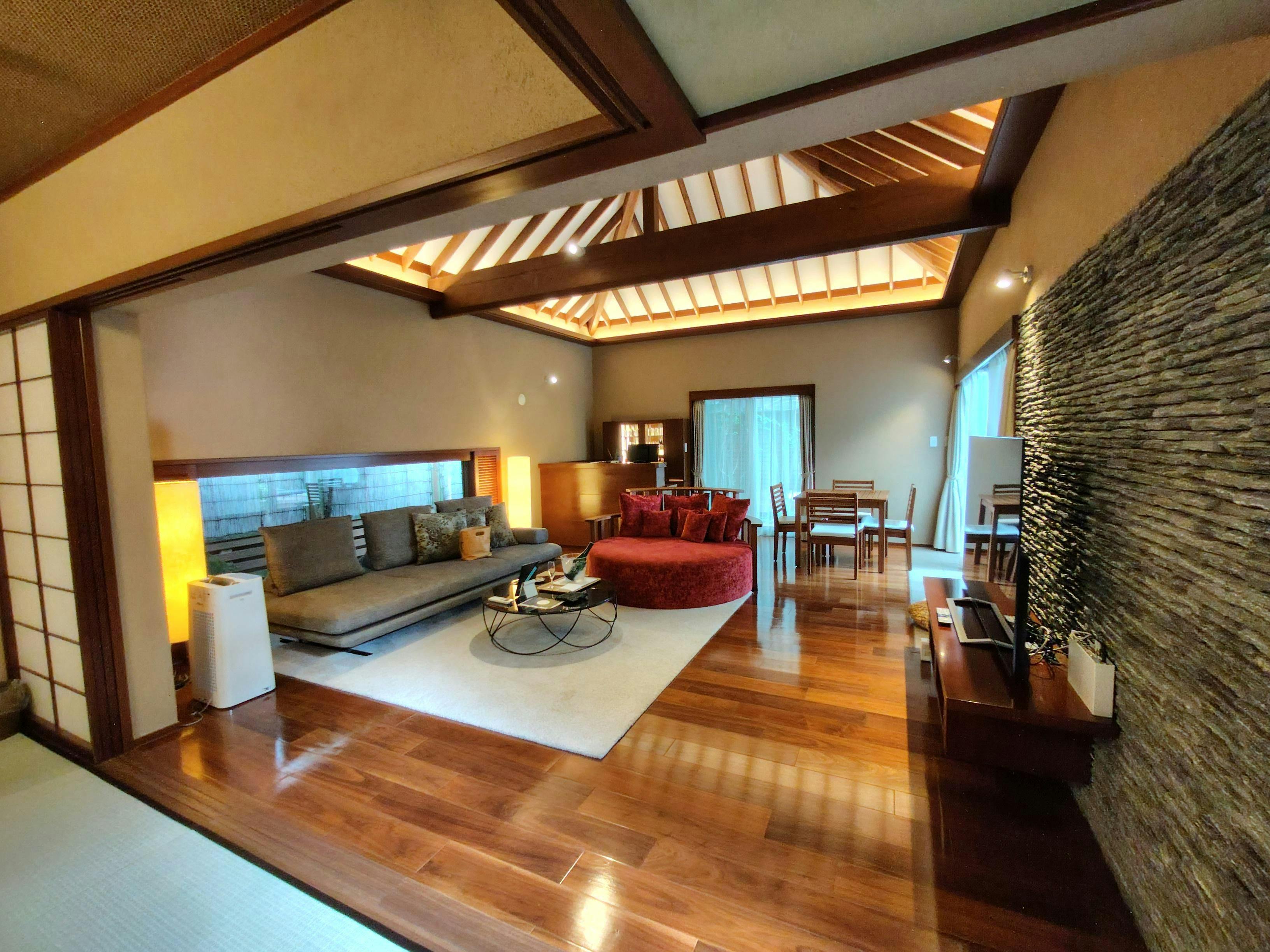 客室鴨川温泉 別邸 ラ・松廬 公式 プール付プライベートヴィラ