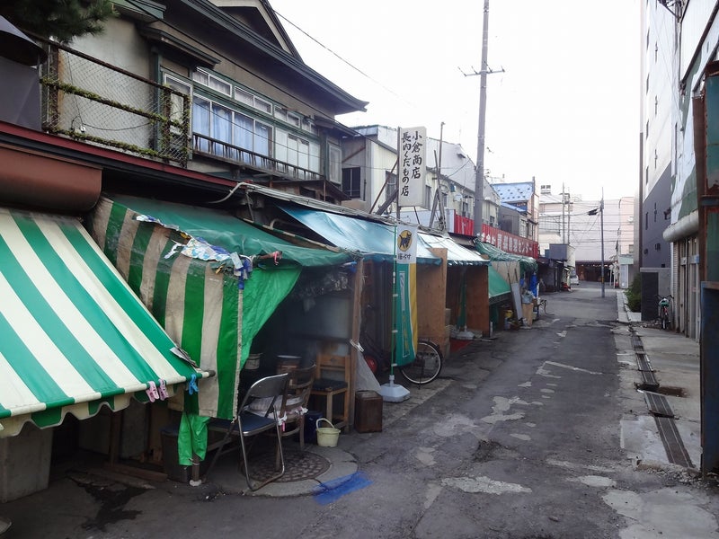 葛飾区】金町・もと「マカロンメルシー」がガチ中華のお店に転身！？手作りワンタンいただきます！ | 号外NET 葛飾区