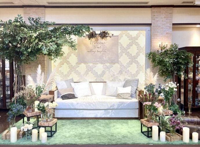 今注目の「高砂ソファ」を取り入れた結婚式のオシャレアレンジ！ マイナビウエディング プレミアムヴェニュ