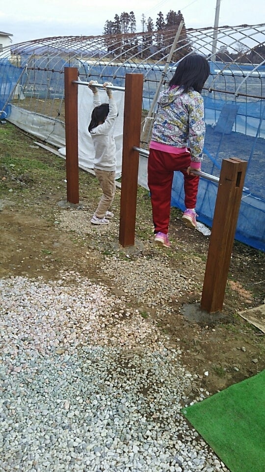 DIY 室内用の「鉄棒」を自作イレクターパイプ鉄棒