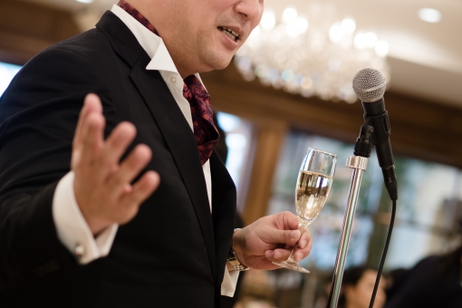身内だけの結婚式で乾杯を父親がする時の挨拶例文！新郎父・新婦父別に紹介しますprecious wedding