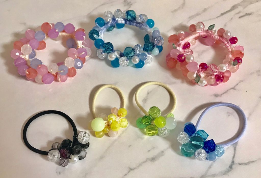 ビーズたっぷり！じゃらじゃらヘアゴムの作り方めいのハンドメイドアクセサリーブログ