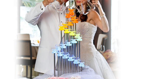 プールを使ったバルーン演出「ドロップ&フライ」🎈 横浜エリアでも珍しいプール付きの貸切邸宅をゲストと一緒に楽しむ演出✨選べる披露宴会場でおふたりの好みも見つかるはず♪伊勢山ヒルズ結婚式結婚式レポウェディング横浜花嫁みなとみらい花嫁横浜結婚