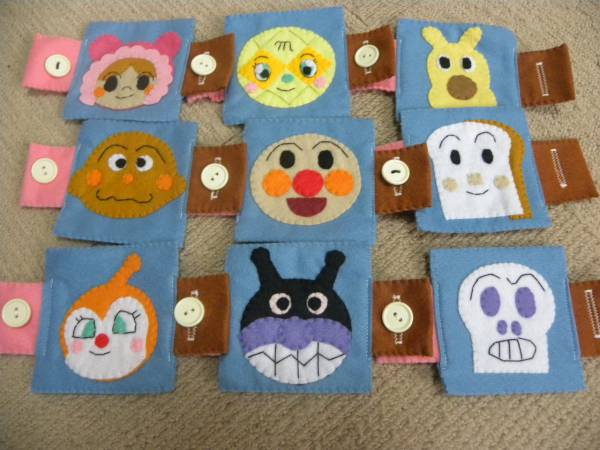 アンパンマン 知育玩具 モンテッソーリ ボタン 練習 ボタンはめ 知育の通販 by aarrss's shopラクマ