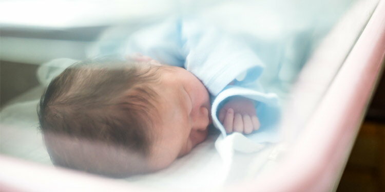 出産報告はいつする？メールなどの報告方法や例文をご紹介トモニテ